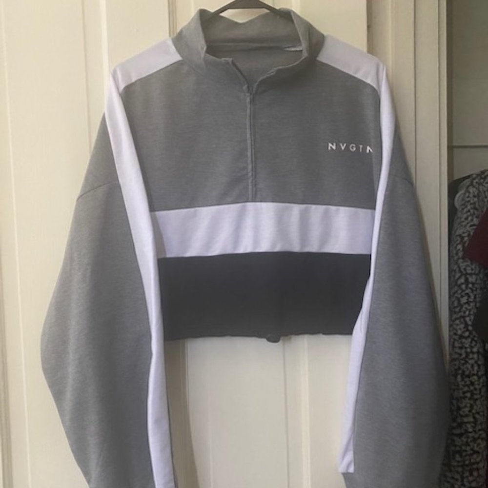 NVGTN Oversized Cropped Pullover